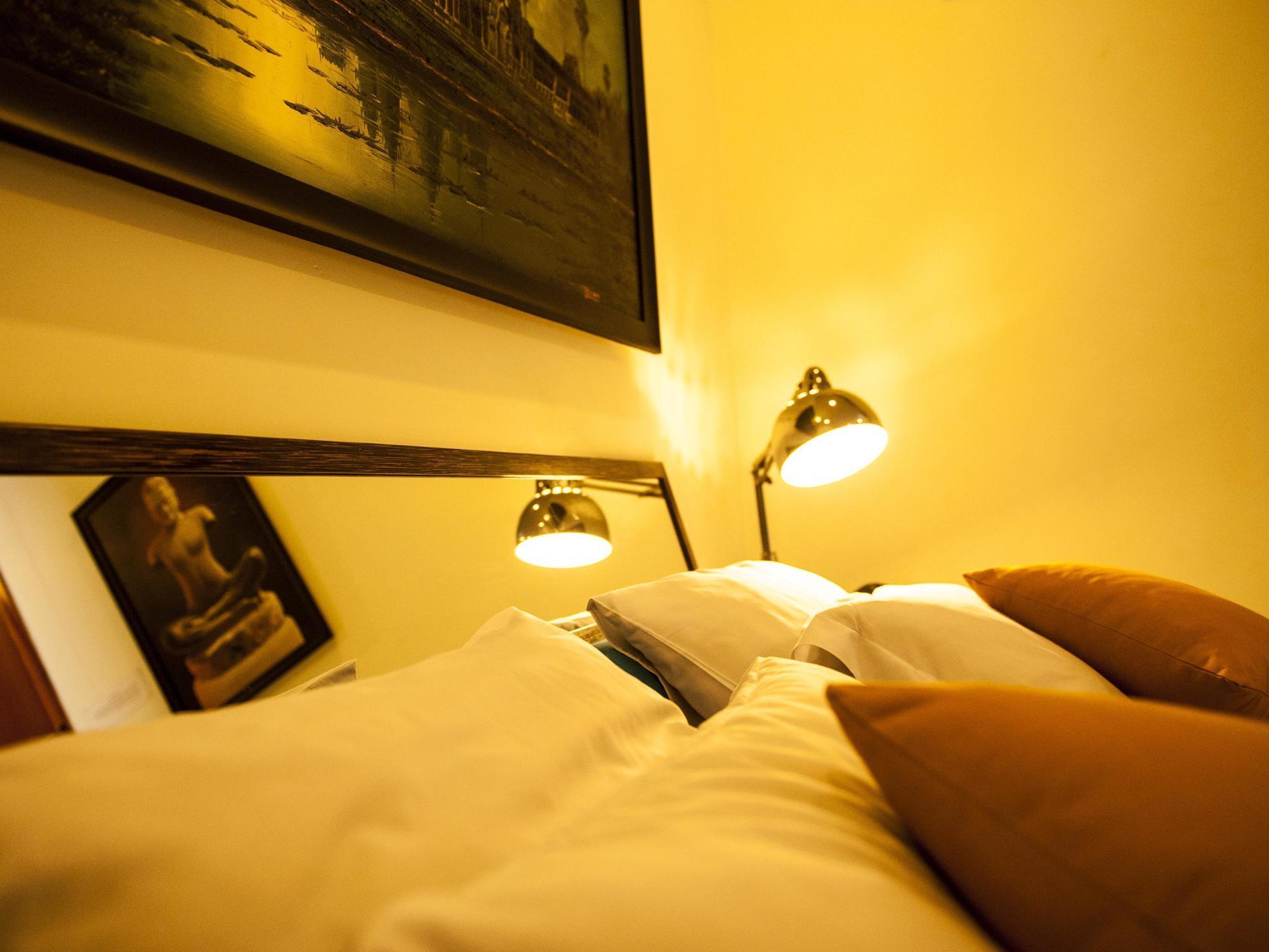 One Up - Banana Hotel Phnom Penh Extérieur photo