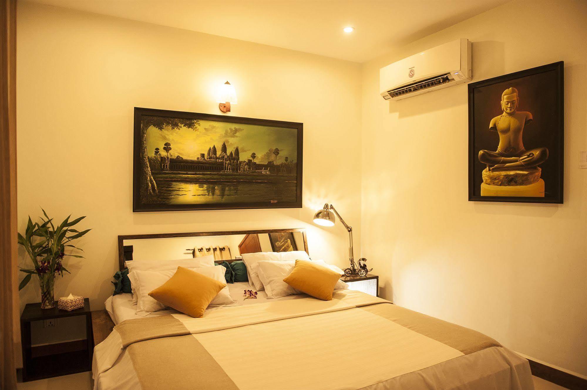 One Up - Banana Hotel Phnom Penh Extérieur photo